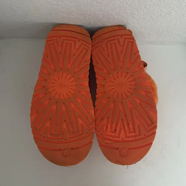 UGG Disco Knot Slides Orange Platform Sandal Sheepskin Fluffy Size 8 - Image 8