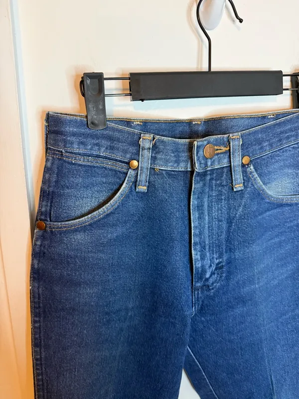 Wrangler Vintage Mid Rise Straight Leg Pleated Jeans - Image 3