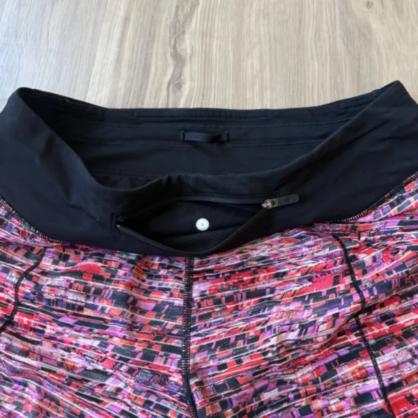 Lululemon Speed Up Shorts - Image 2