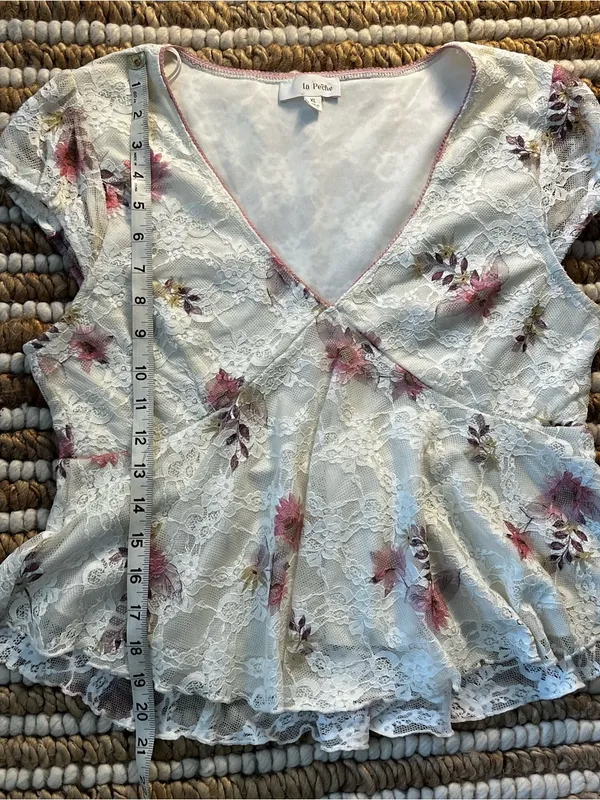 White Lace Floral Print Baby Doll style Flowy Top - Image 3