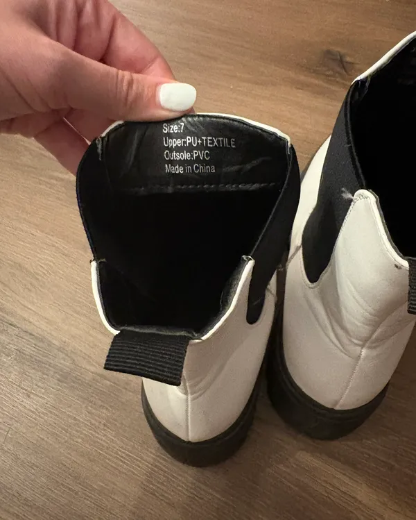 White Boots Size 7 - Image 3