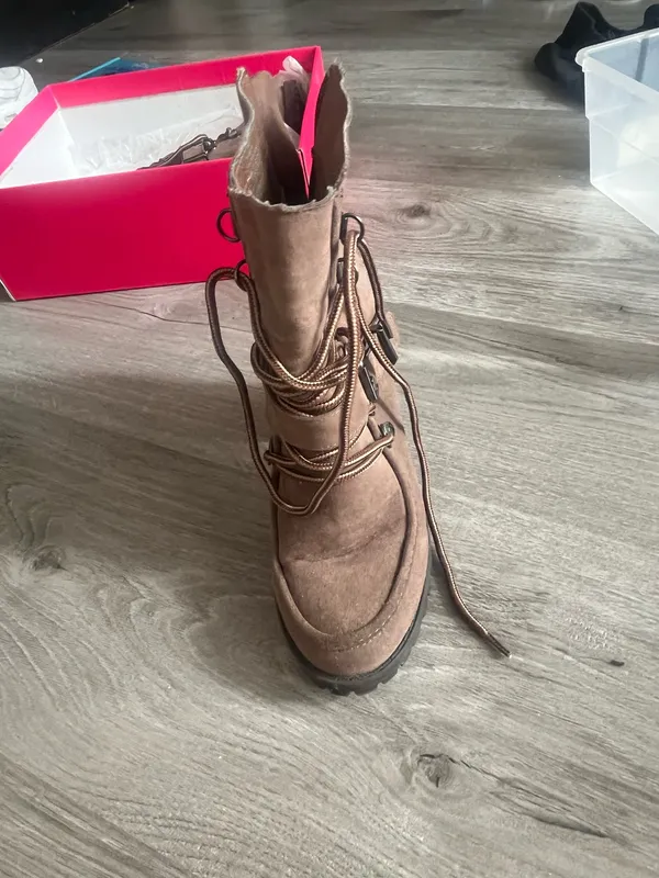 Shoedazzle Platform brown boots - Image 2