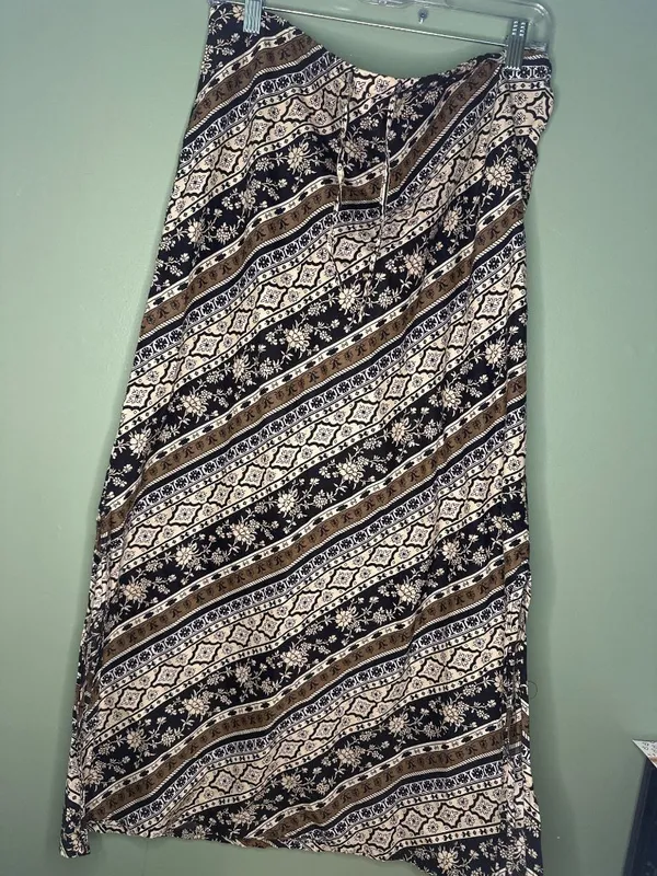 Old Navy Women’s 12 Cotton Maxi Skirt Boho Tribal Print Drawstring Festival - Image 3