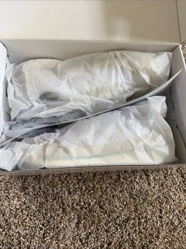 New in Box TRETORN RAWLINS 2.0 SNEAKERS - Image 5