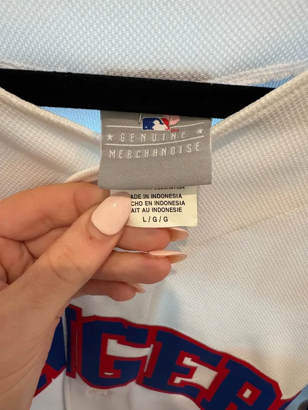 Genuine Merchandise Texas Rangers Baseball Jersey - Image 3