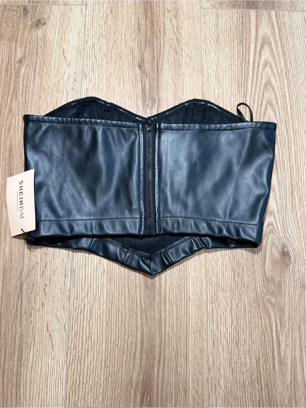 SHEIN Black Faux Leather Strapless Corset Crop Top with Sweetheart Neckline‎ - Image 4