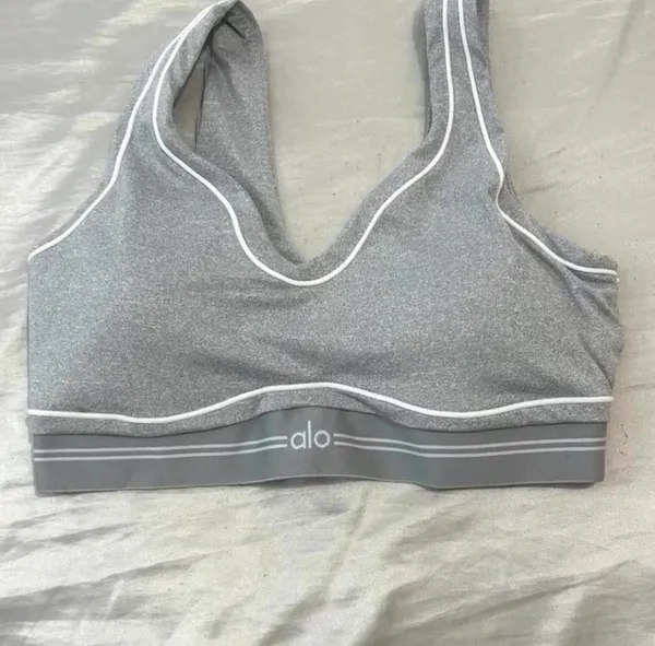 Alo Yoga Heart Throb Set - Image 2