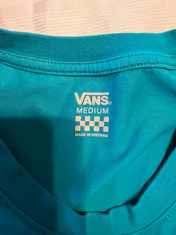 Vans Women’s cropped Long Sleeve Shirt - Image 3