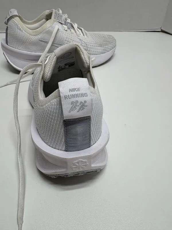 Nike "Interact Run" Running White‎ Shoes - Size 8. - Image 6