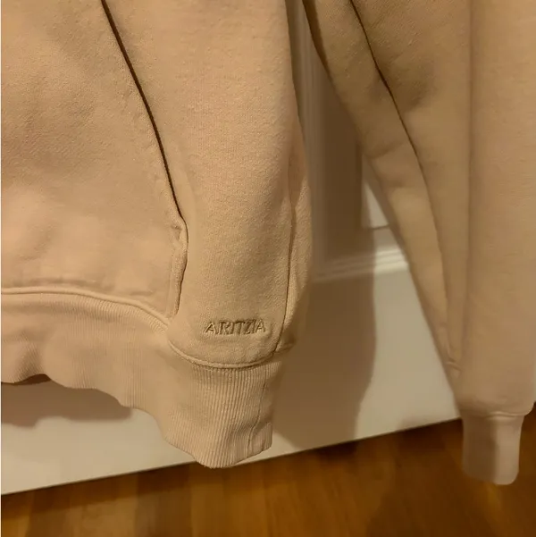 Aritzia Hoodie - Image 4