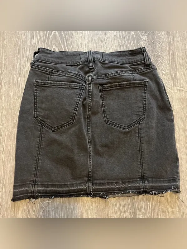 Pac Sun Black Charcoal Lightly Distressed Jean Denim Skirt Size 23 Stretch - Image 2