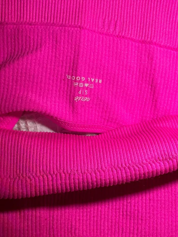 Aerie Shirt Seamless Cap Sleeve Bra Top Hot Pink - Image 3