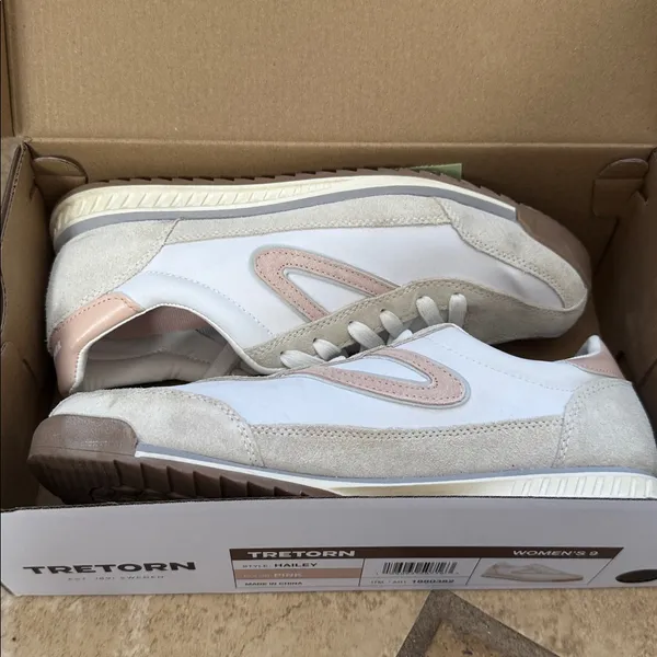 Tretorn Pink and White Women's Sneakers size 9 - Image 5