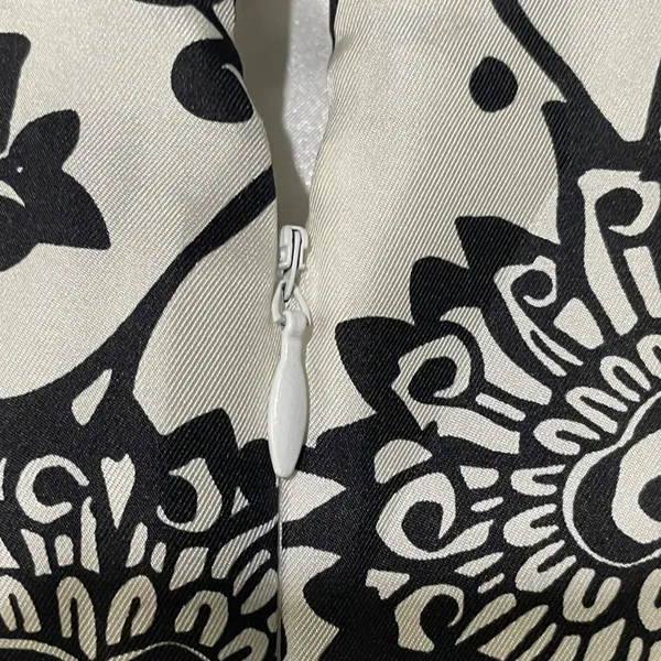 White House Black Market Silk Paisley Sheath Dress Black White Size 4 - Image 10
