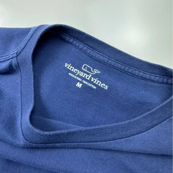 Vineyard‎ Vines Happy Holidays Long Sleeve T-Shirt Size Medium - Image 8