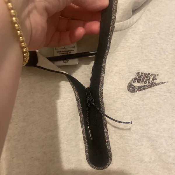 Nike Sweatshirt Women’s Pullover - Image 6