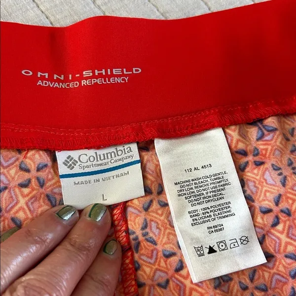 Columbia women’s Omni shield orange Geo printed board shorts large​​ - Image 4