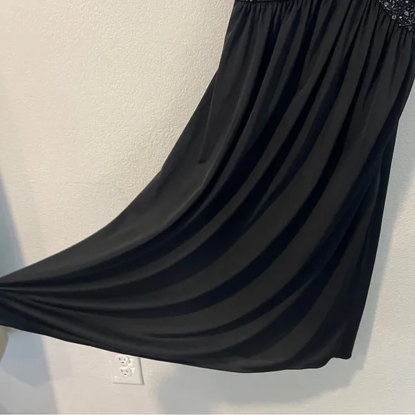 Adrianna‎ Papell Boutique Elegant Satin Black Beaded One-Shoulder Babydoll Dress - Image 4