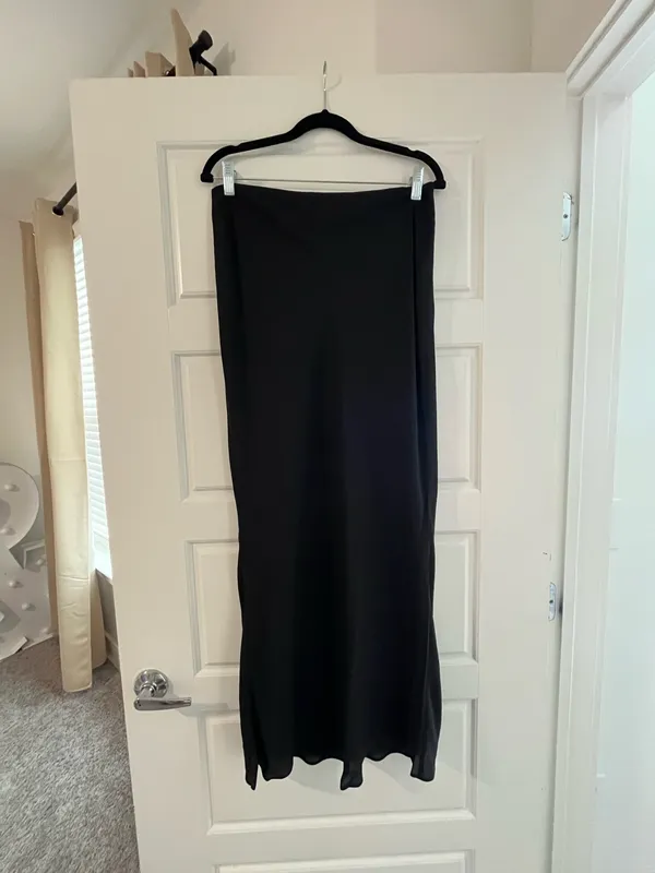Black Maxi Skirt Size L - Image 3