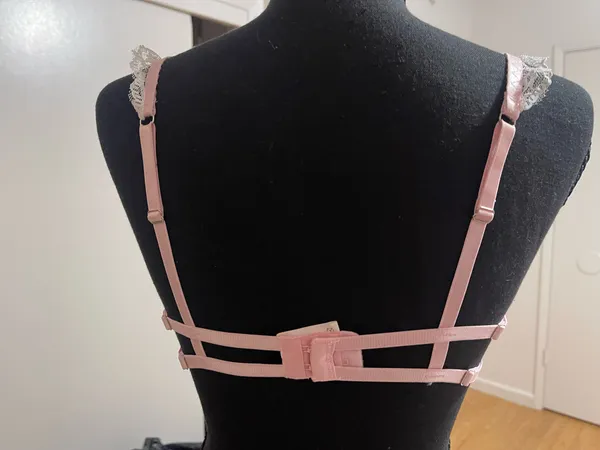 Customized bra Pink - Image 3