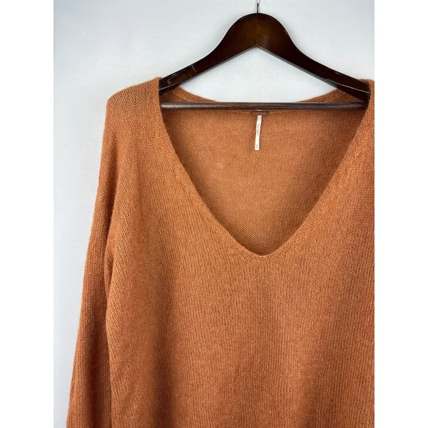 Women’s Free People Medium Tera-Cotta V-Neck Sweater - Image 2
