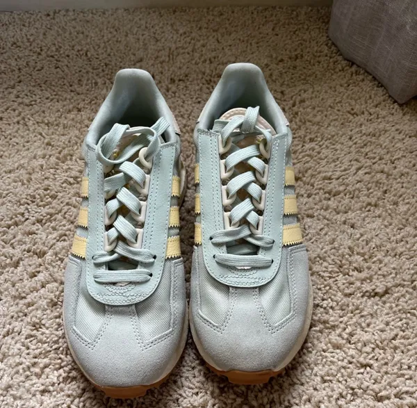 Women’s Adidas Retropy E5 Sneakers - Image 3