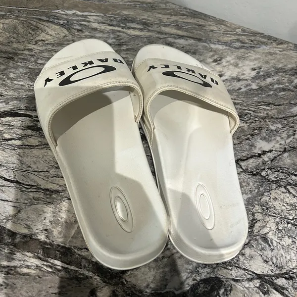 Oakley Cream Slide Sandals - Image 2