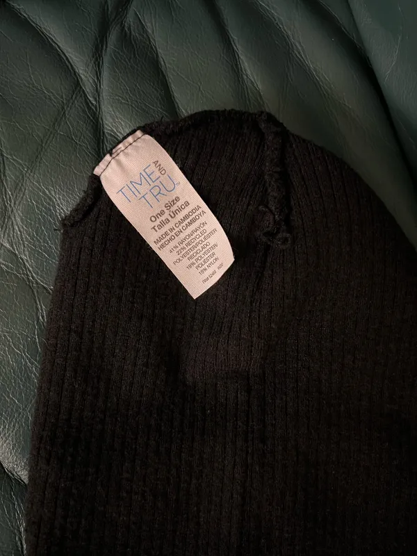 Time and Tru Black Beanie - Image 3