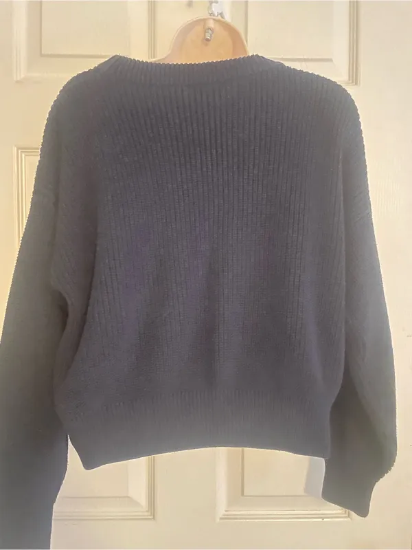 Brandy Melville Classic Navy Rib-Knit Women's Sweater - Image 2