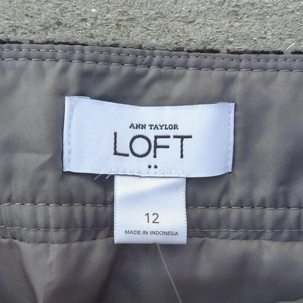 NWT Loft Tweed Patterned Skirt with Front Pockets - Image 3