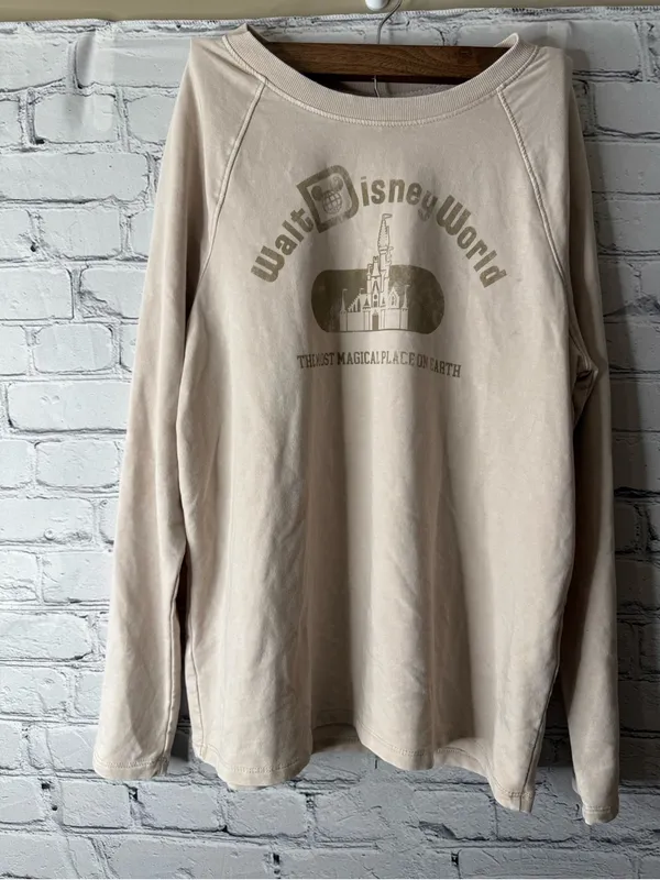 Disney Tan Walt Disney World Crewneck Sweatshirt with Castle Graphic size small - Image 3