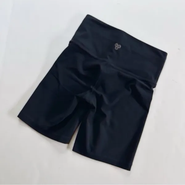 NEW Aritzia TNAction Hi-Rise 7" Short Biker Black - Image 7