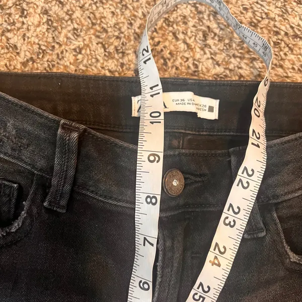 ZARA Black Distressed Raw Hem Straight Leg Jeans Women's Size‎ 4 - Image 4