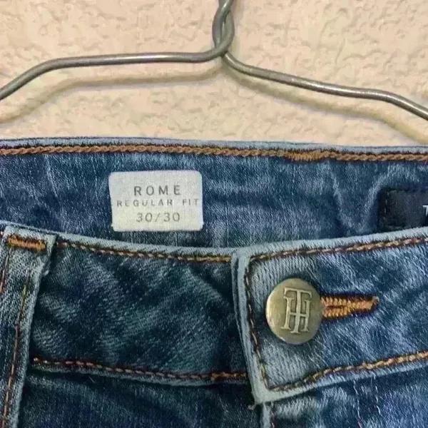 Tommy Hilfiger Rome regular fit jean sz 30/30 slim fall winter dark wash comfy - Image 5
