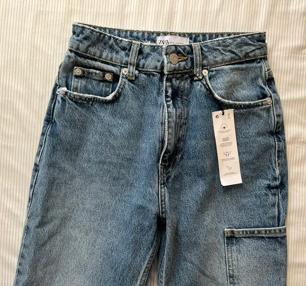 Zara Jeans - Image 2