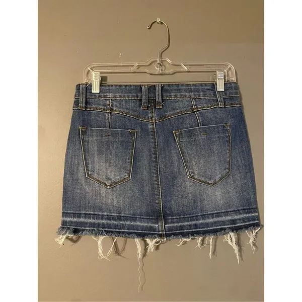 Forever 21 Contemporary Skirt Zip Fly Denim Jean Cut Off Mini Medium NWOT - Image 4