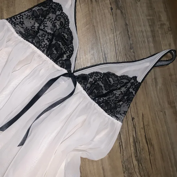 Victoria’s Secret Lacy baby doll lingerie - Image 4