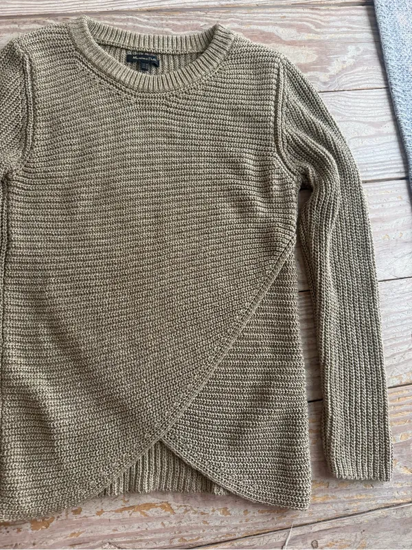 Massimo Dutti Sweater size xs - Image 2