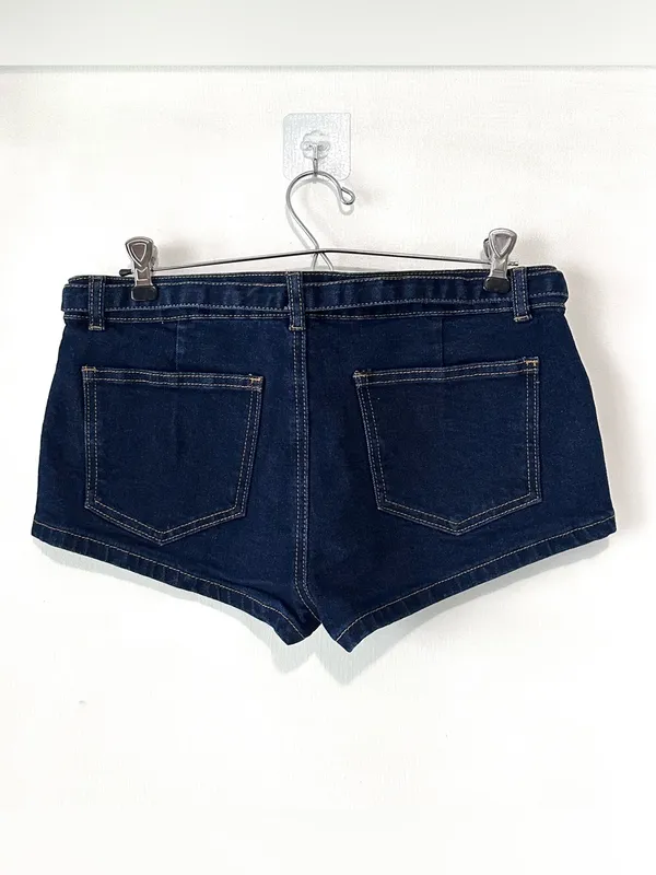 Edikted Ciel Low Rise Denim Micro Shorts Medium - Image 5