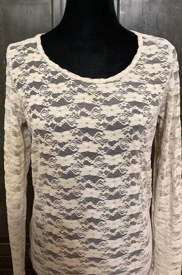 Derek Heart lace Tan longsleeves top Large - Image 6