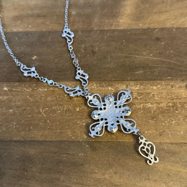 Silver tone Victorian gemstone cross necklace - Image 5