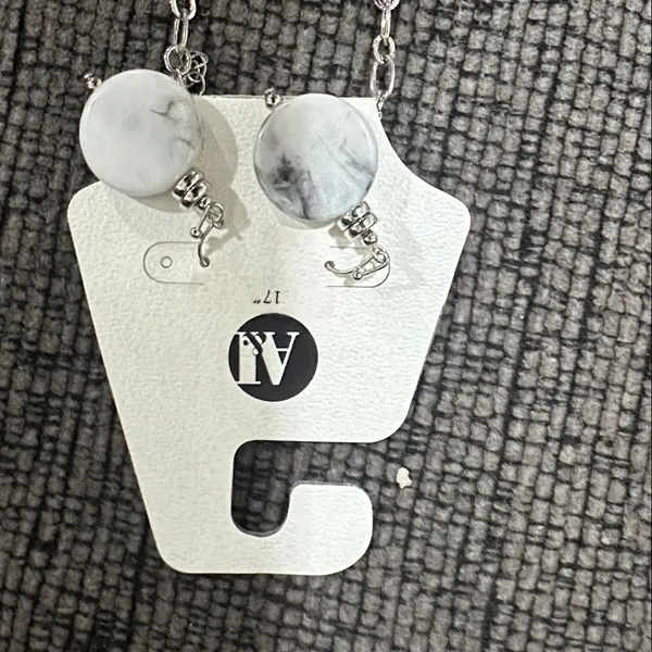 Elegant Silver and Gray Necklace and earring set - Image 2