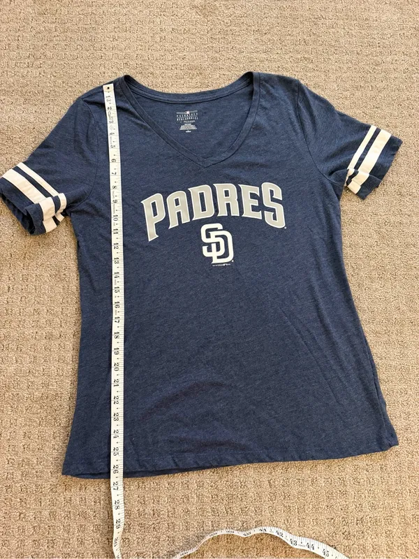 San Diego Padres Women's V-Neck T-Shirt Size Large Blue 5th & Ocean Y2K - Image 7