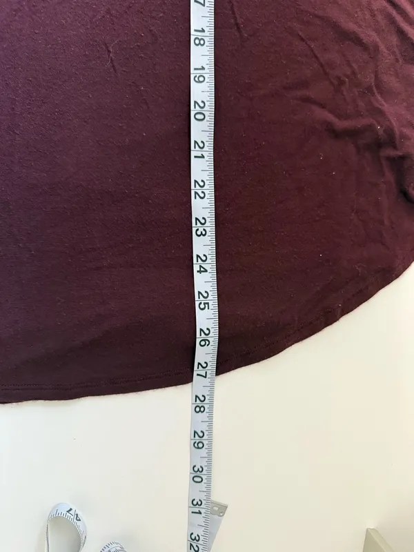 American Eagle Soft & Sexy Tee Solid Maroon V-neck Short Sleeve - Image 7