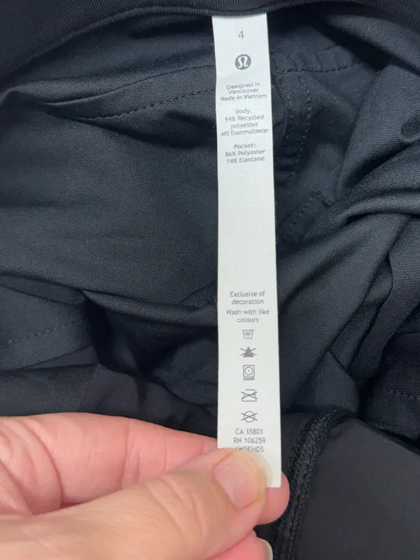Lululemon City Sleek 5 Pocket 7/8 Pant in Black Size 4 - Image 6