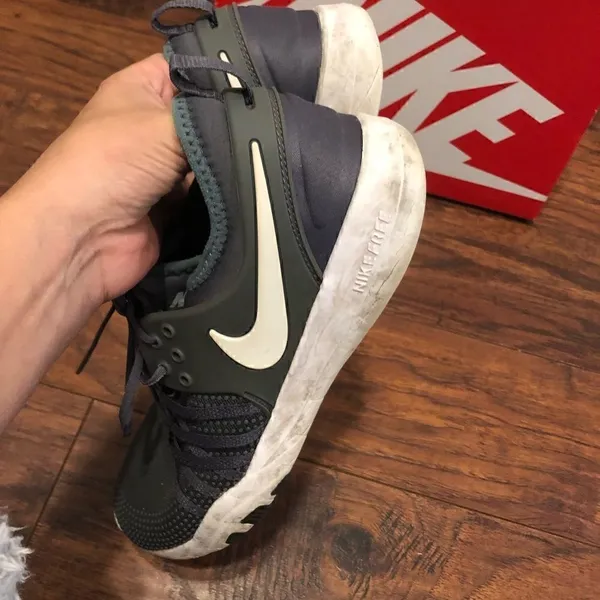 NIKE free training athletic running shoes sneakers women 10 / men 8.5 gray - Image 4