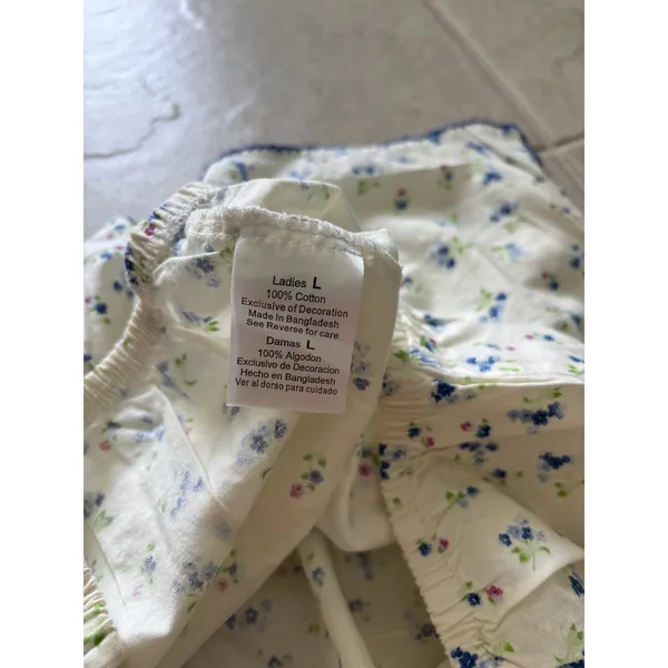 Ditzy Floral Shorts Womens Large‎ Cream Cotton Cottagecore Prairie Lounge - Image 3