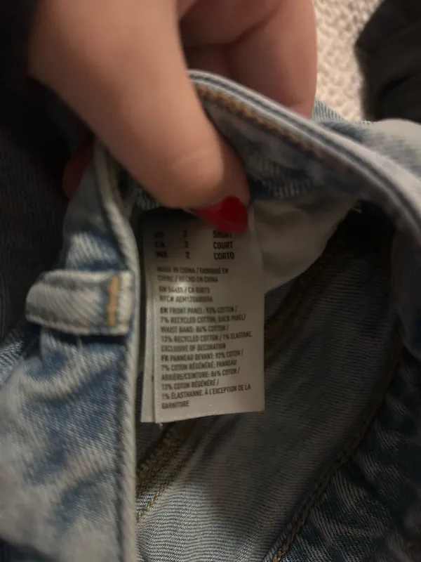 American Eagle Strigid Mom Jeans Light Wash - Image 3