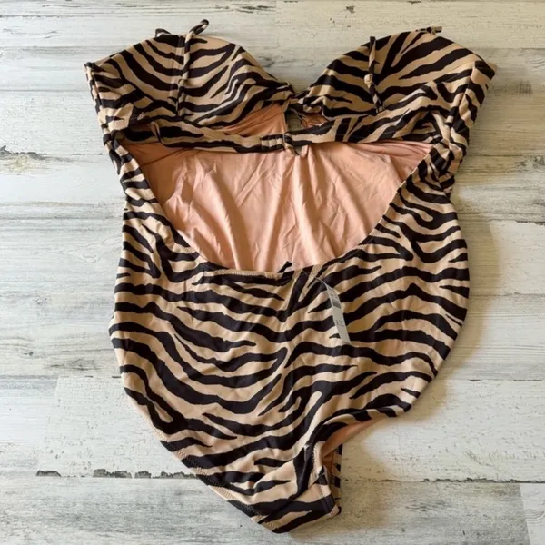 NWT J. Crew Front-twist one-piece in zebra stripe Brown‎ Tan BK543 Sz 24 - Image 3