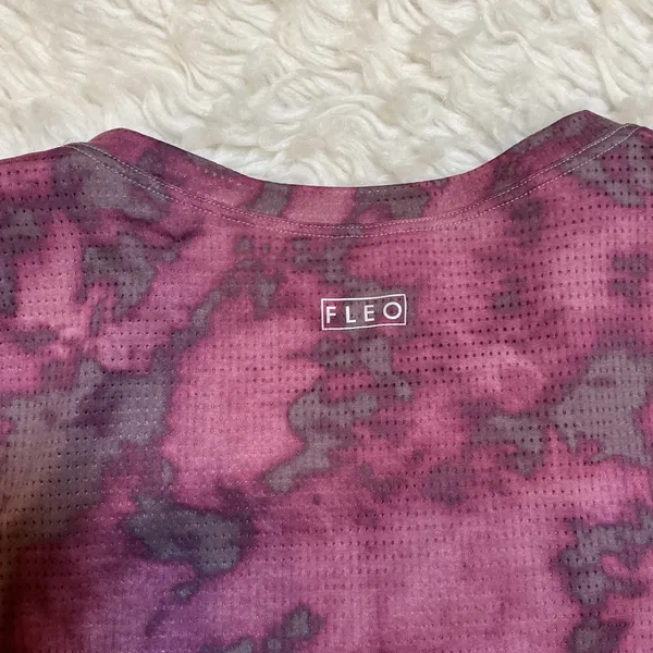 FLEO Crop Tank Top Womens Medium Plum Tie Dye Excellent‎ Perforated Mesh Active - Image 4